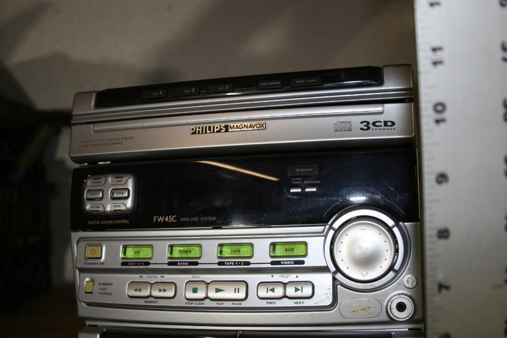 Philips Magnavox HI-FI Stereo Receiver 3 CD Changer Model FW45C No Speakers Powers On