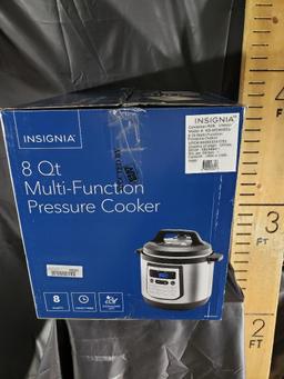 Insignia 8 Quart Multi-Function Pressure Cooker - 5 units - Store Returns