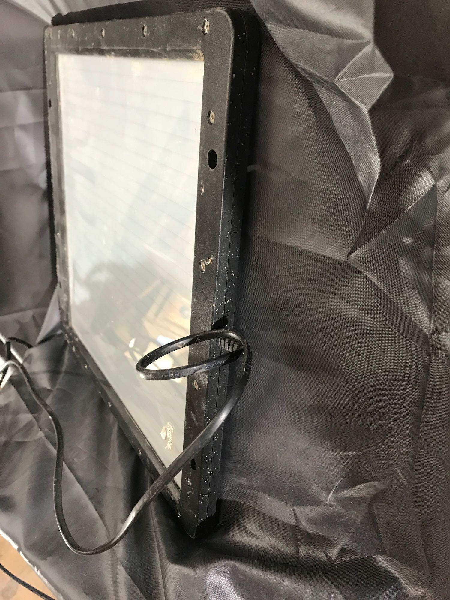 Solar Panel Charger With Wire Connectors