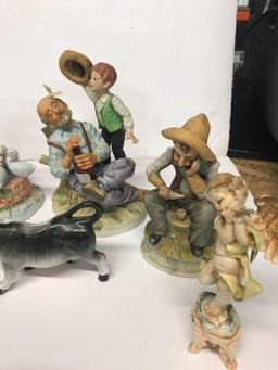 Box of Glassware Figurines