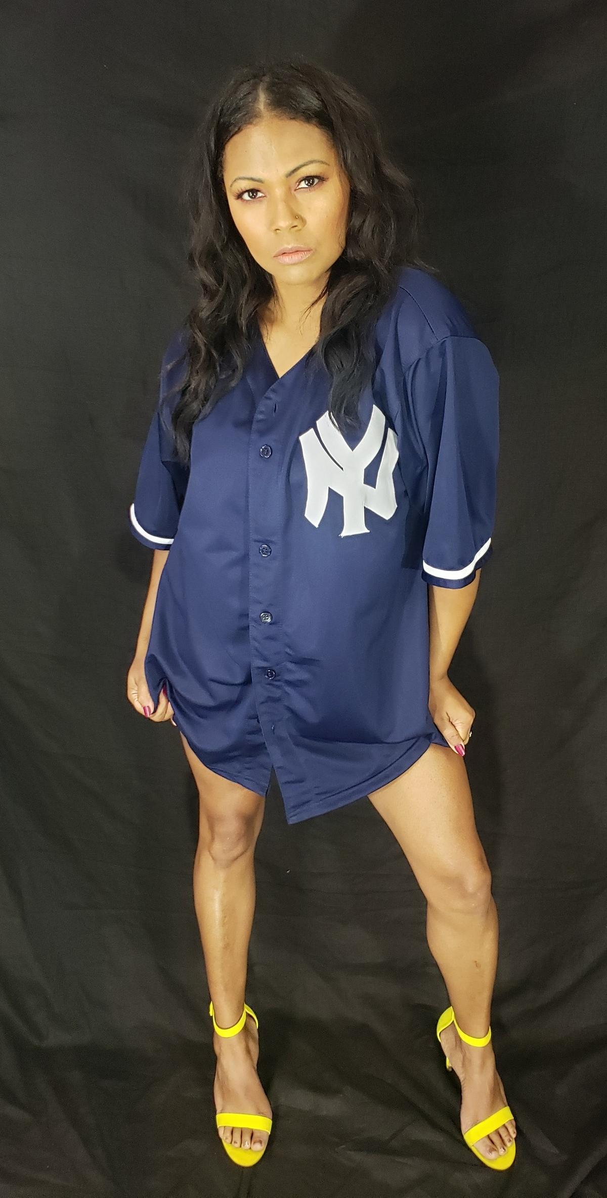 Aaron Hicks Yankees Signed Jersey COA