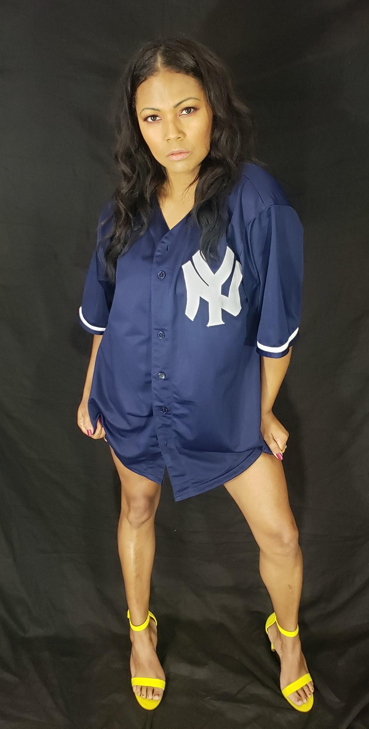 Aaron Hicks Yankees Signed Jersey COA