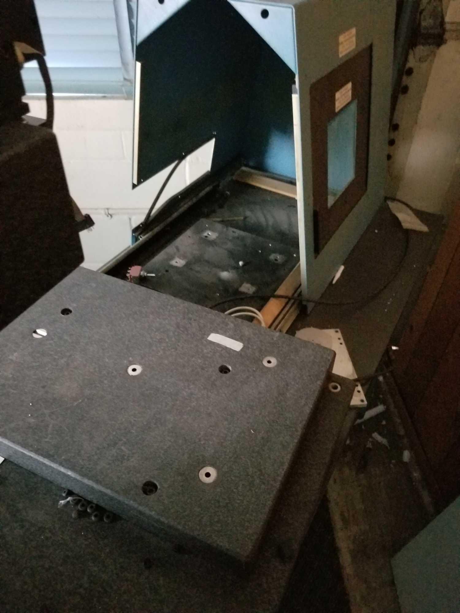 Laser Machine Granite Top On Wheels Rm7