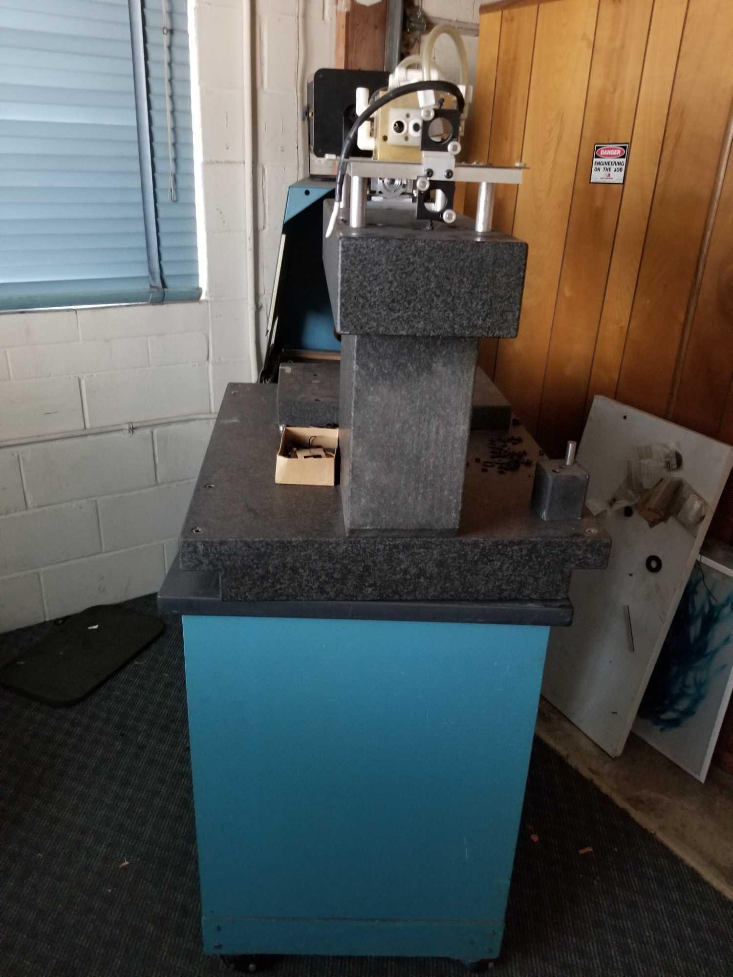 Laser Machine Granite Top On Wheels Rm7