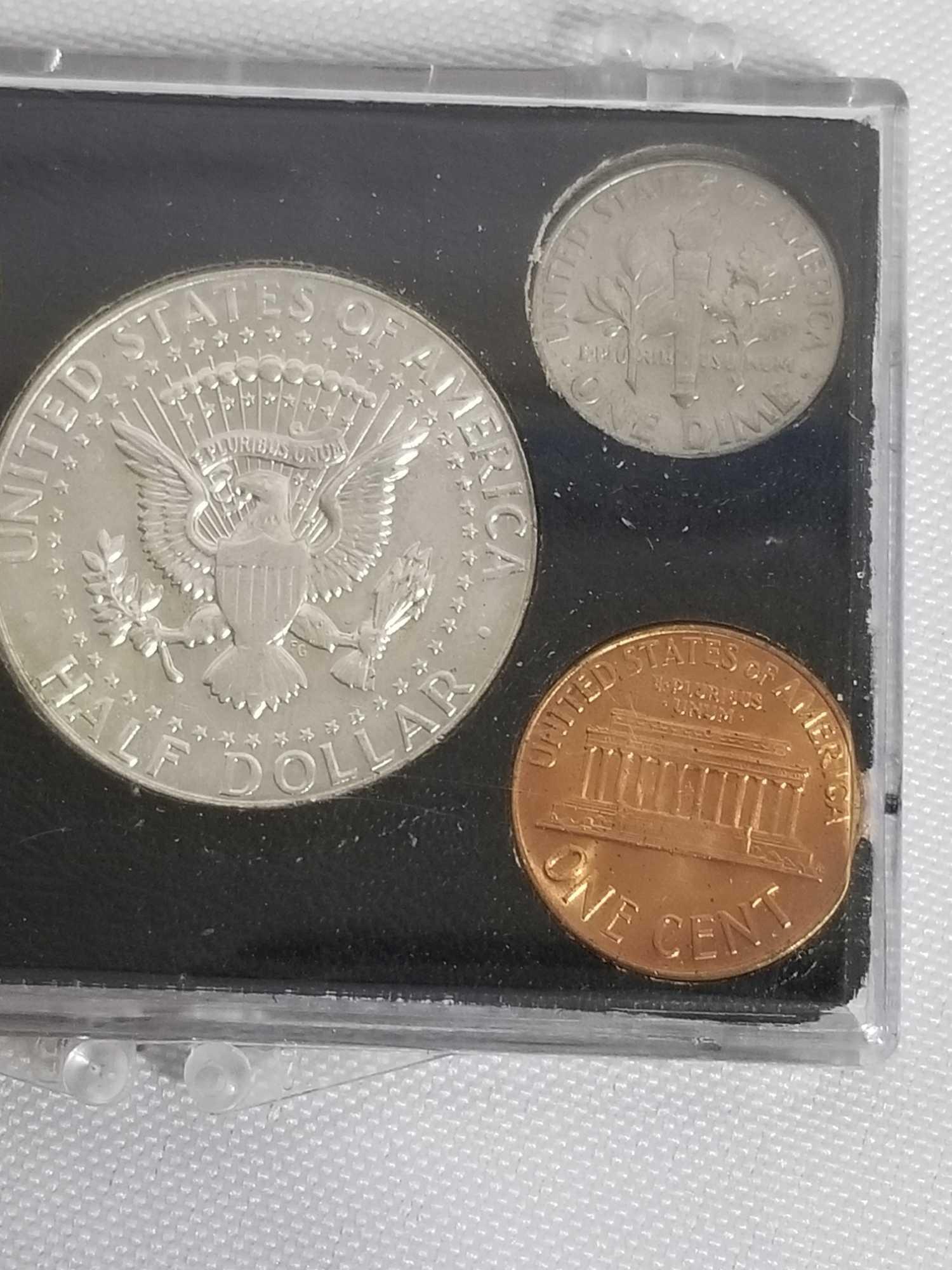 1965 1966 Coin Set In Case 10 Coins