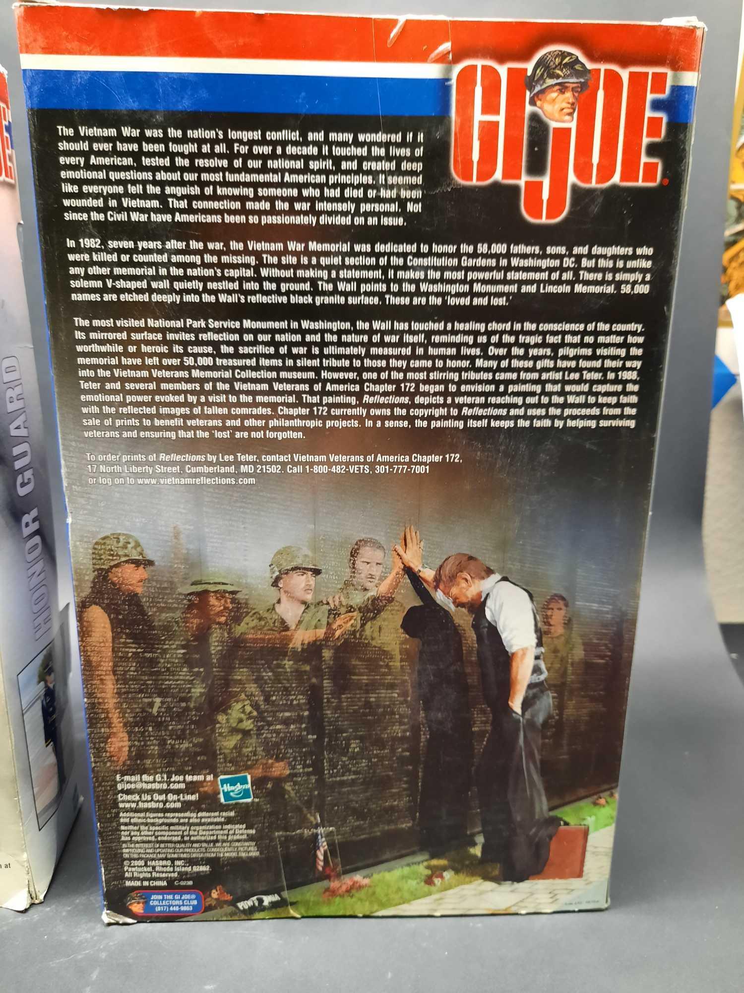 Gi Joe Honor guard and Vietnam wall memorial Action figures, 2 units
