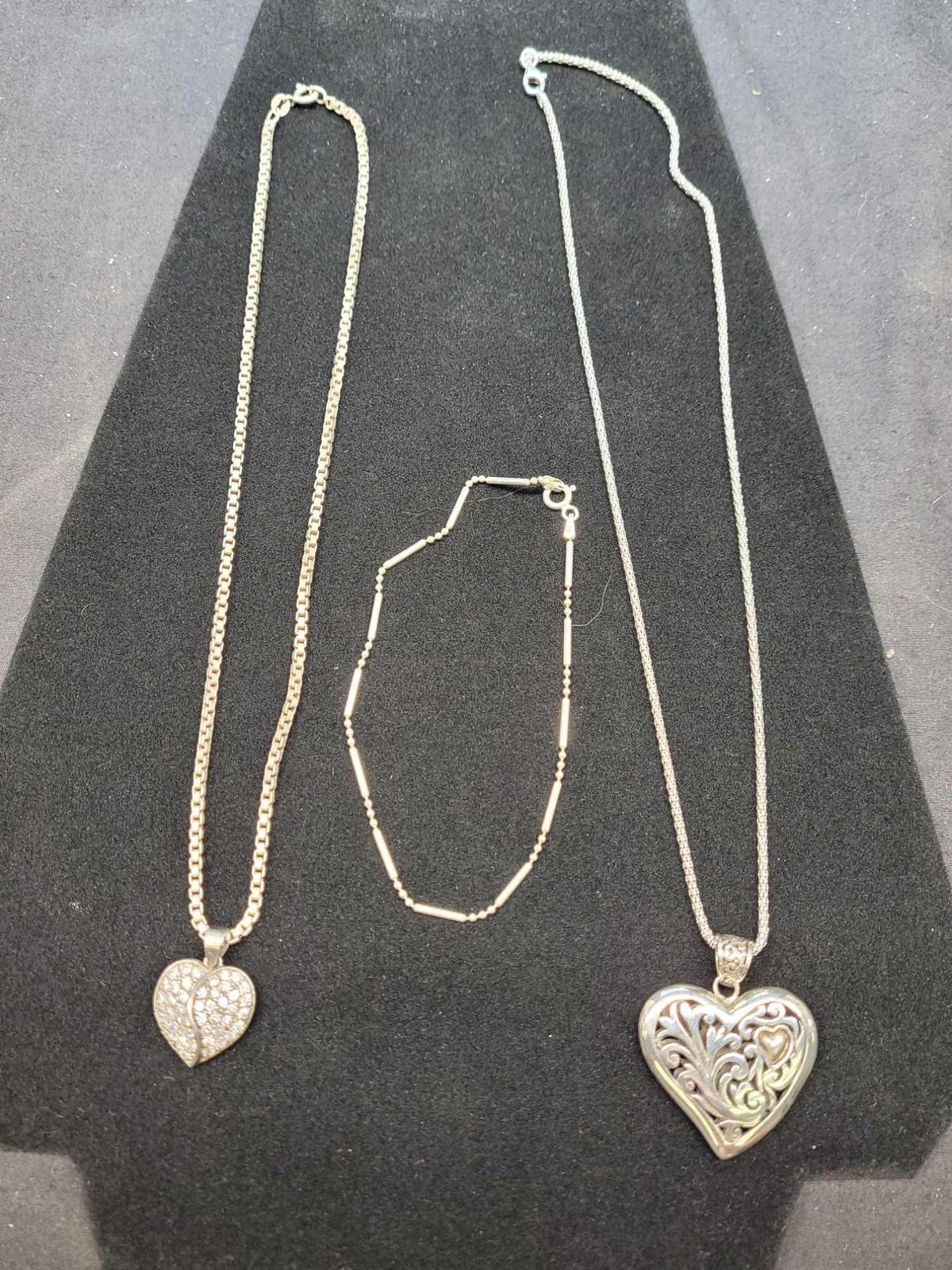 Silver necklaces with heart pendant and anklet