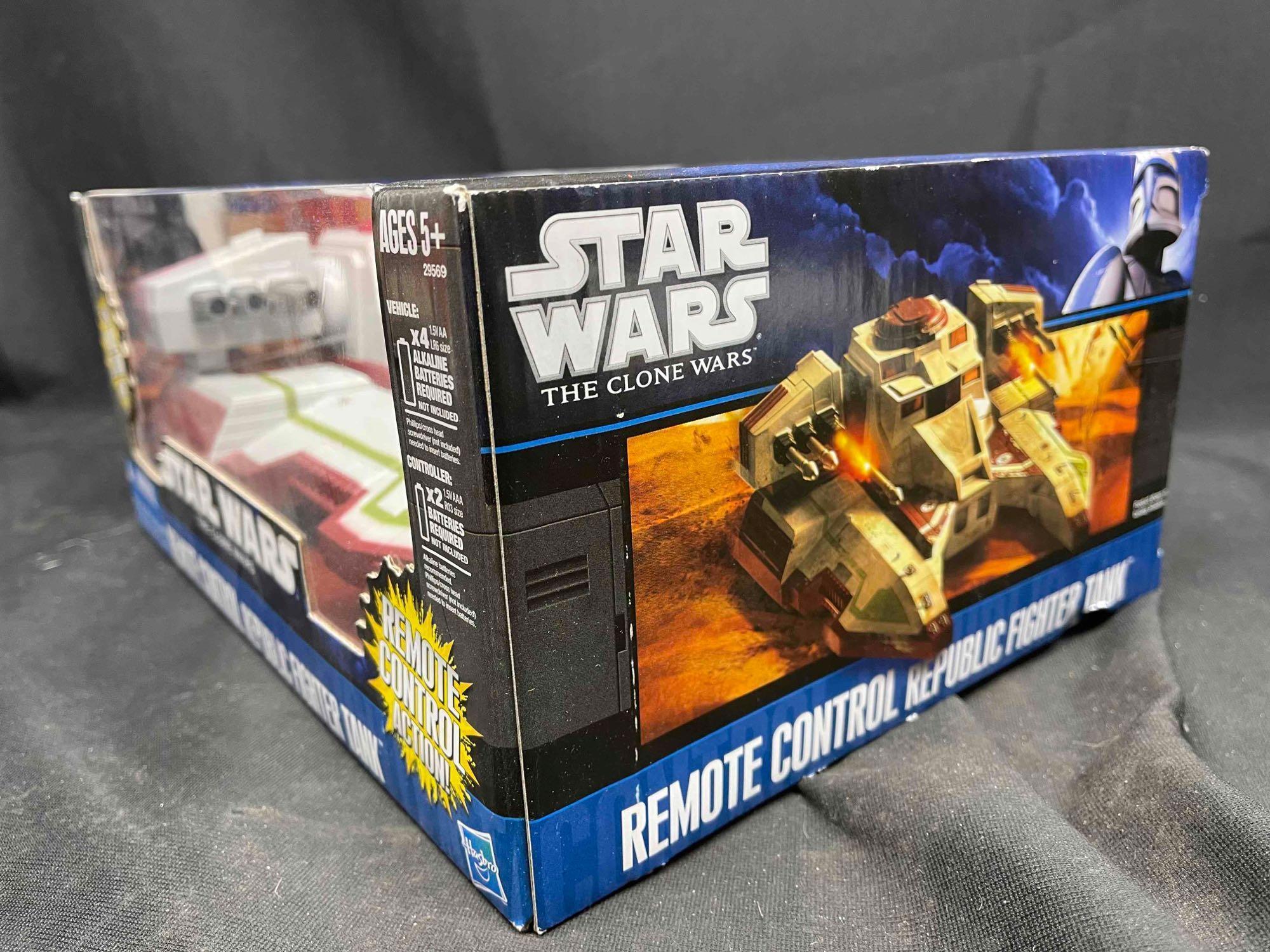 Star Wars The Clone Wars Remote Control Republic Fighter Tank Hasbro 2011