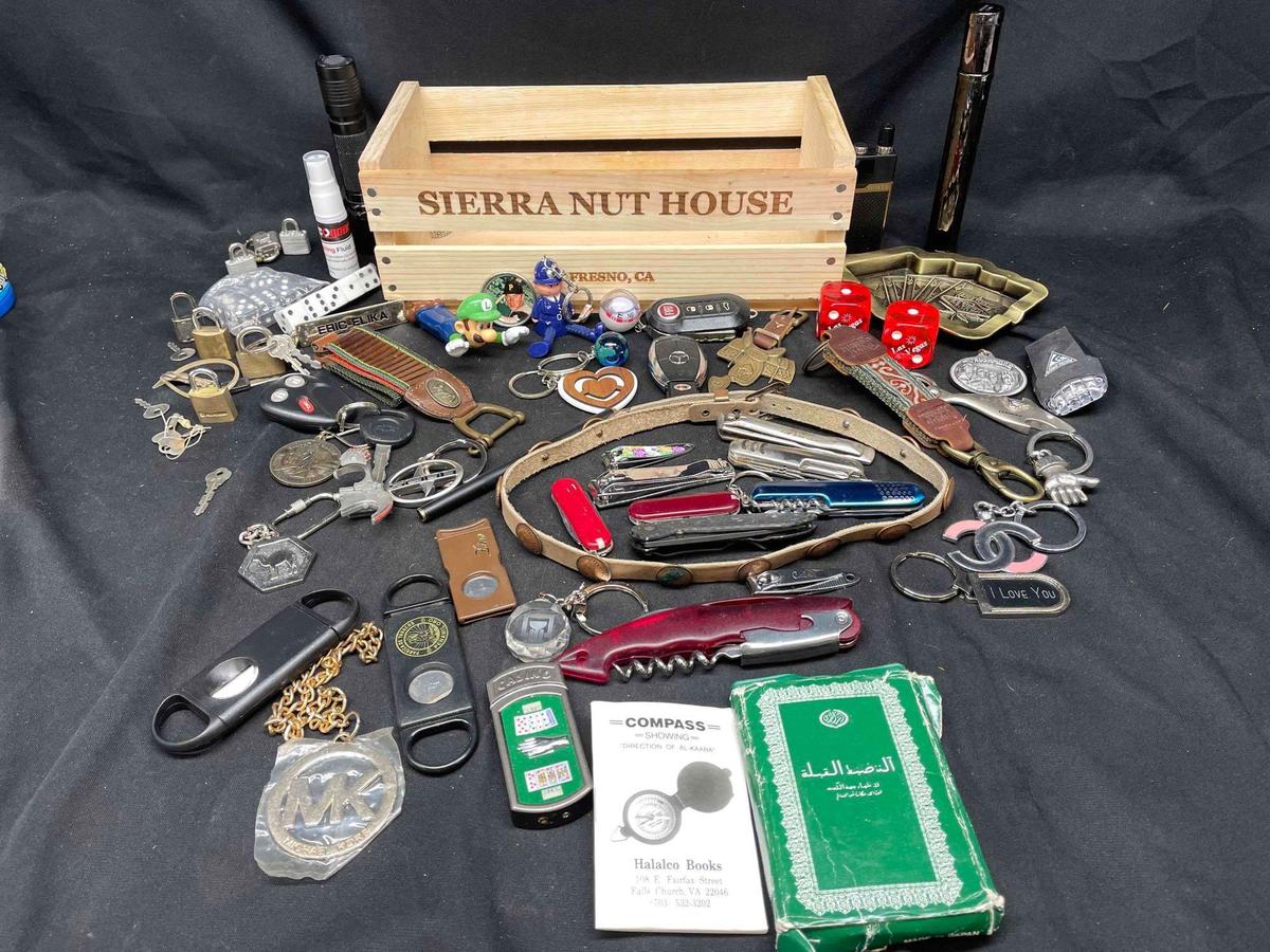 Mixed Goods Lot. Pocket Knives, Keychains, Key FOBS, more