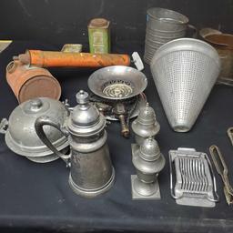 Vintage kitchenware and misc lot