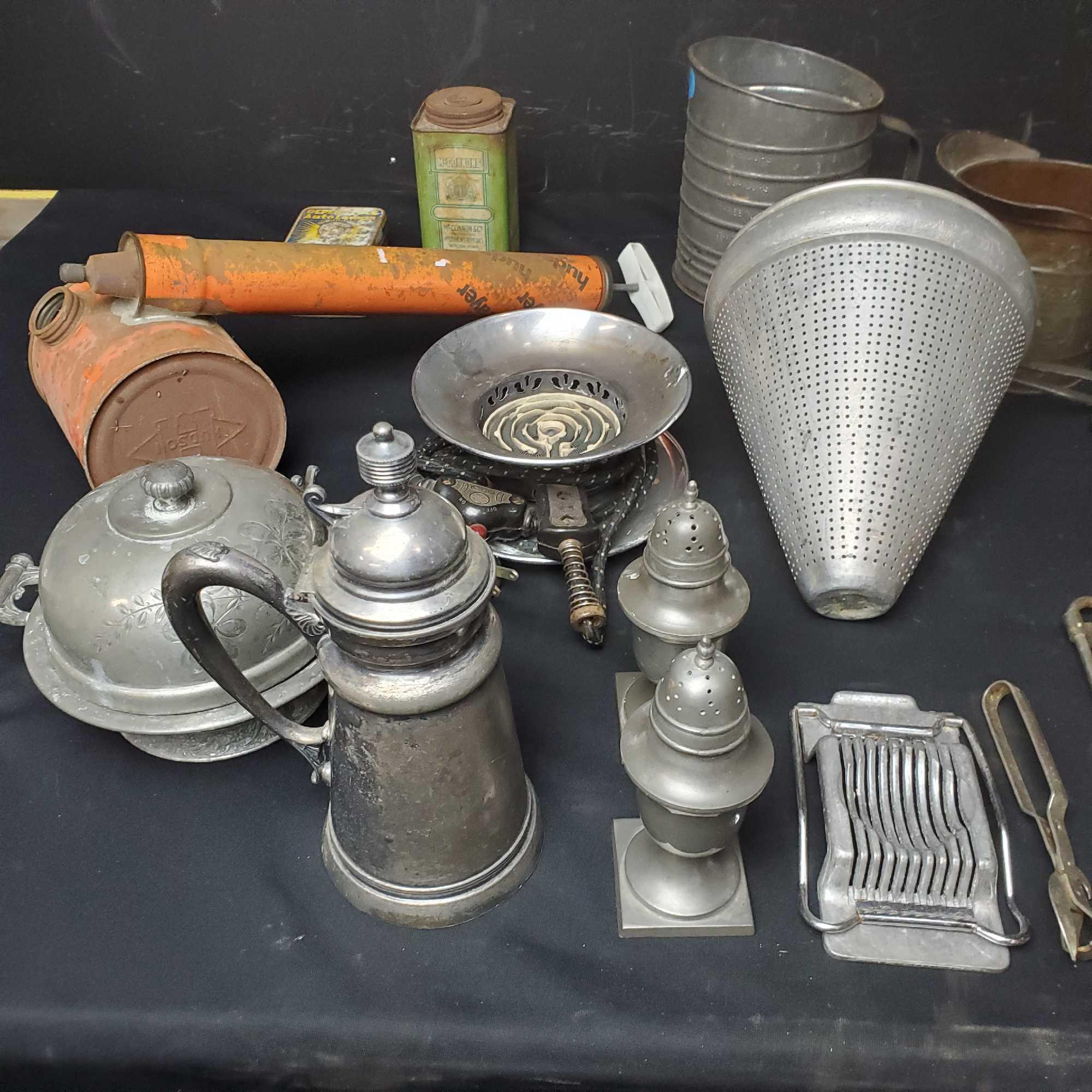 Vintage kitchenware and misc lot