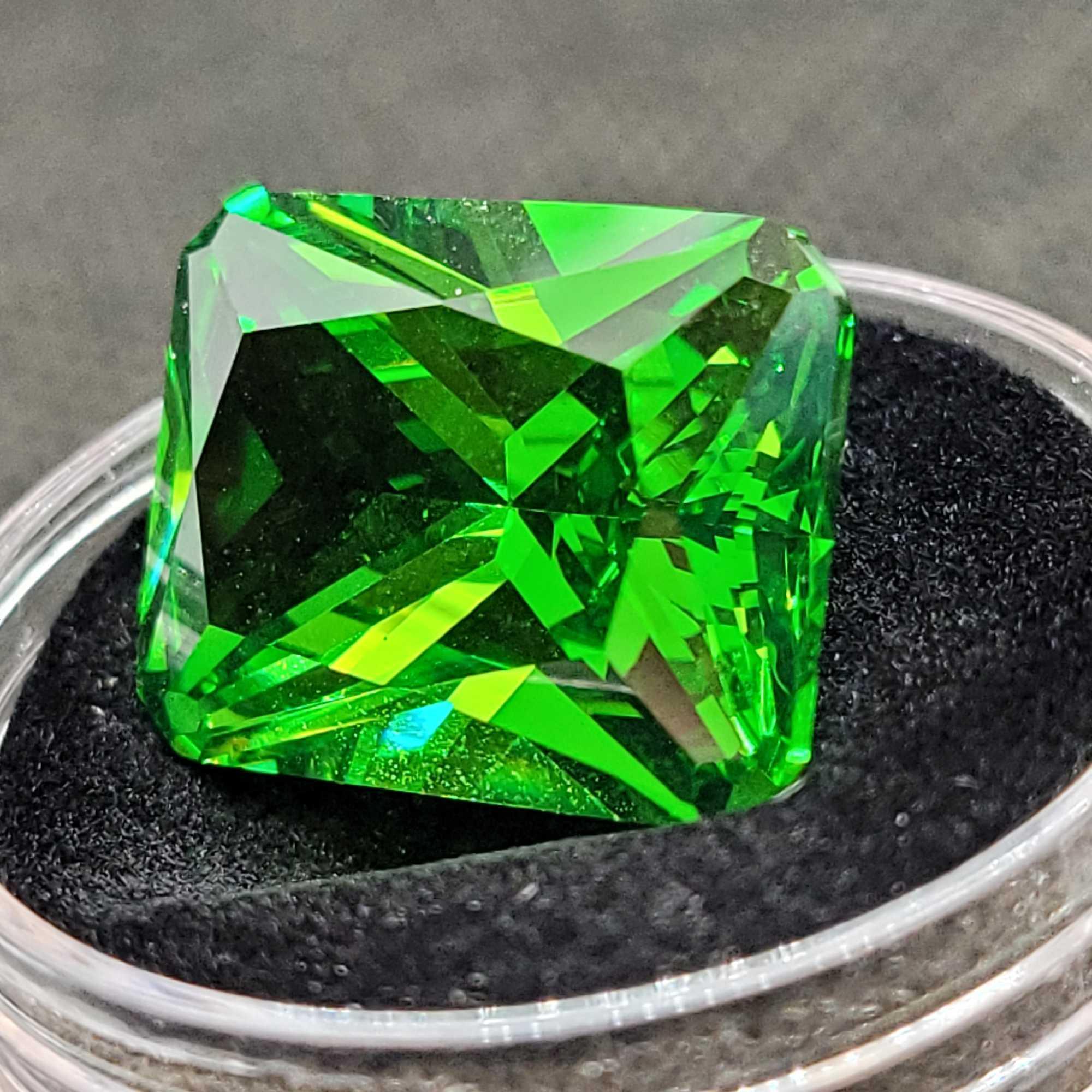 21.10ct Green Emerald Cut Emerald Gemstone Sparkling Stunner