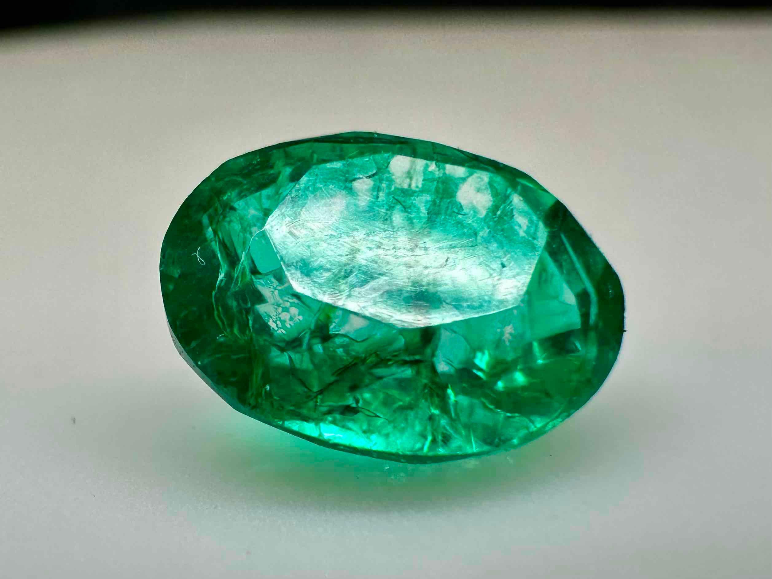 Dazzling 4.1ct Oval Cut Emerald Gemstone Mega Glow