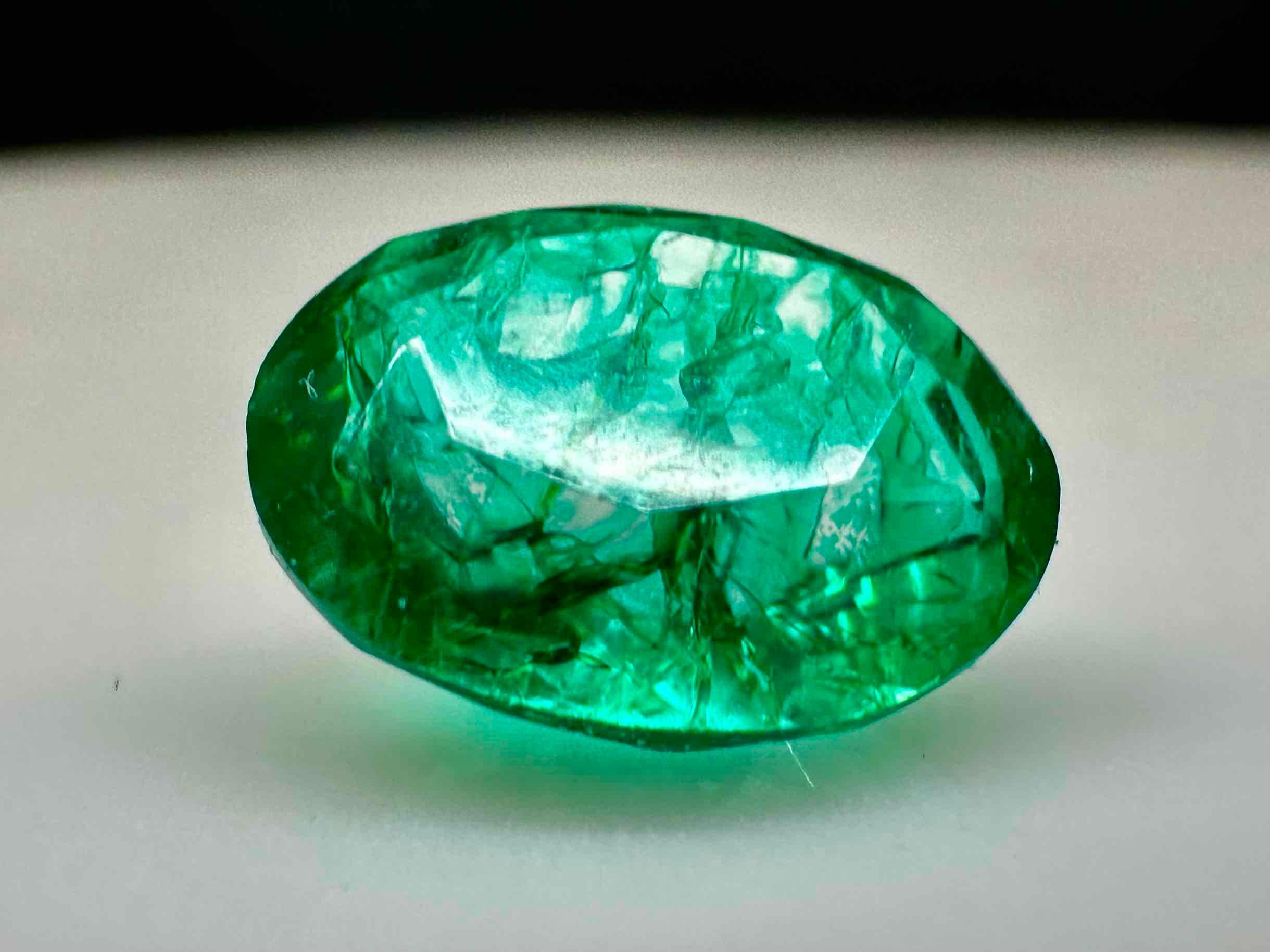 Dazzling 4.1ct Oval Cut Emerald Gemstone Mega Glow