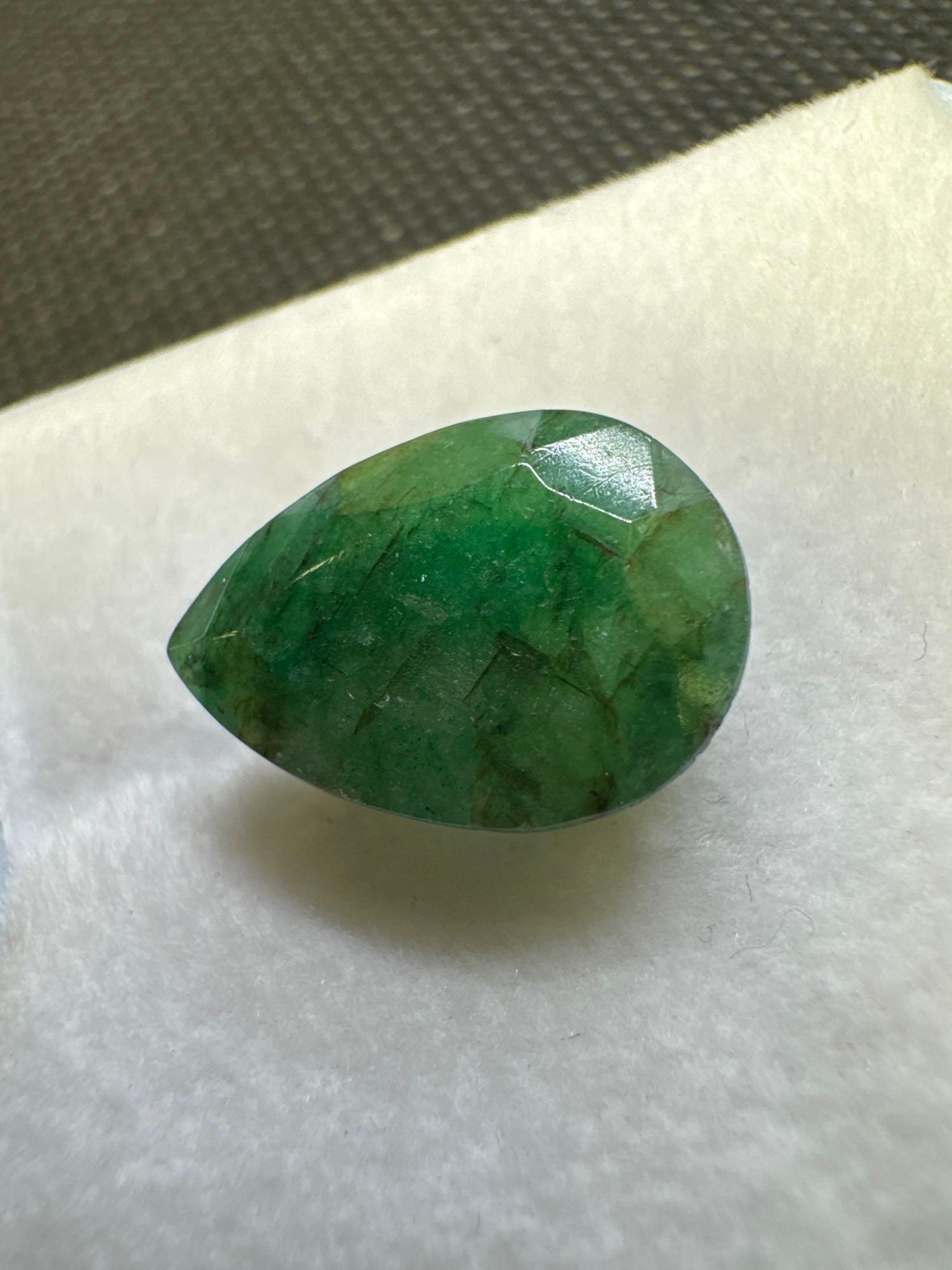 Pear Cut Green Emerald gemstone 6.70ct