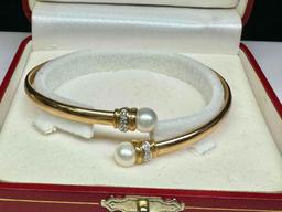 Fancy 10k Gold Diamond and Pearl Bracelet with Box 5.7g total