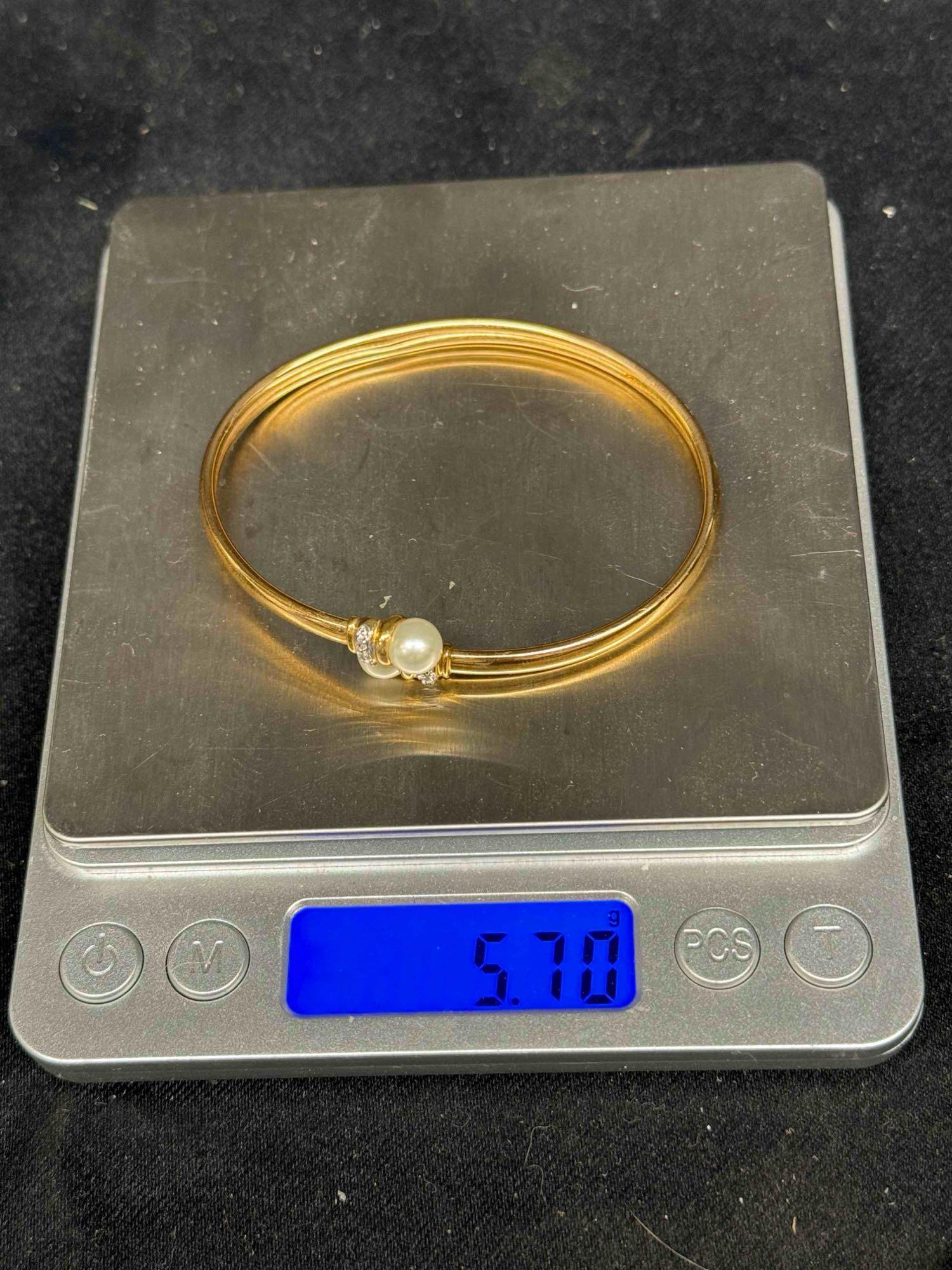 Fancy 10k Gold Diamond and Pearl Bracelet with Box 5.7g total