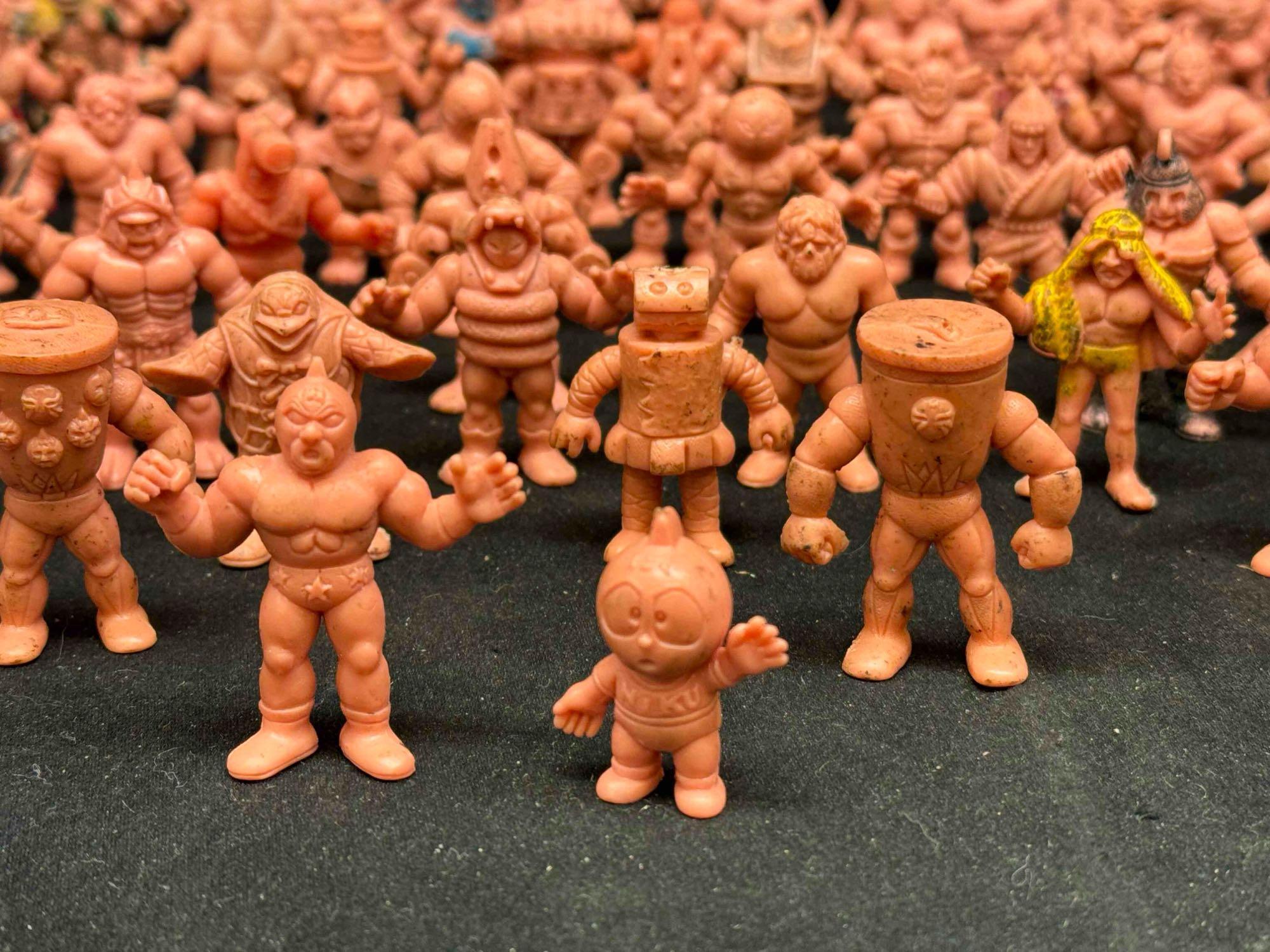 Over 90 1980s Vintage Mattel M.U.S.C.L.E. Muscle figures Kinnikuman little pink men anime