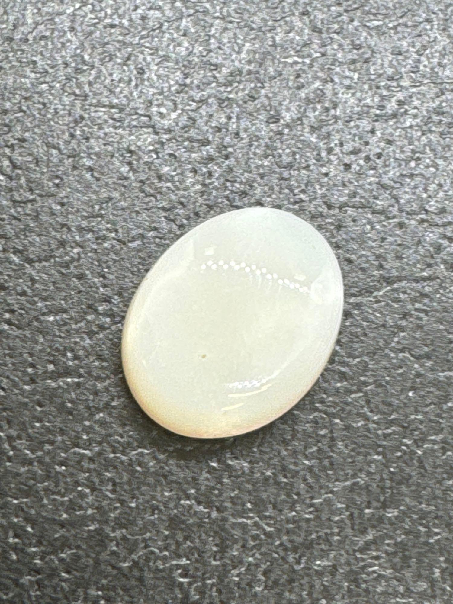 Stunning White Opal Gemstone 4.35ct