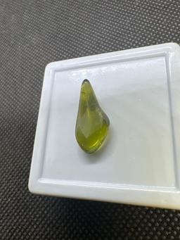 Green Peridot Gemstone 6.75 CT