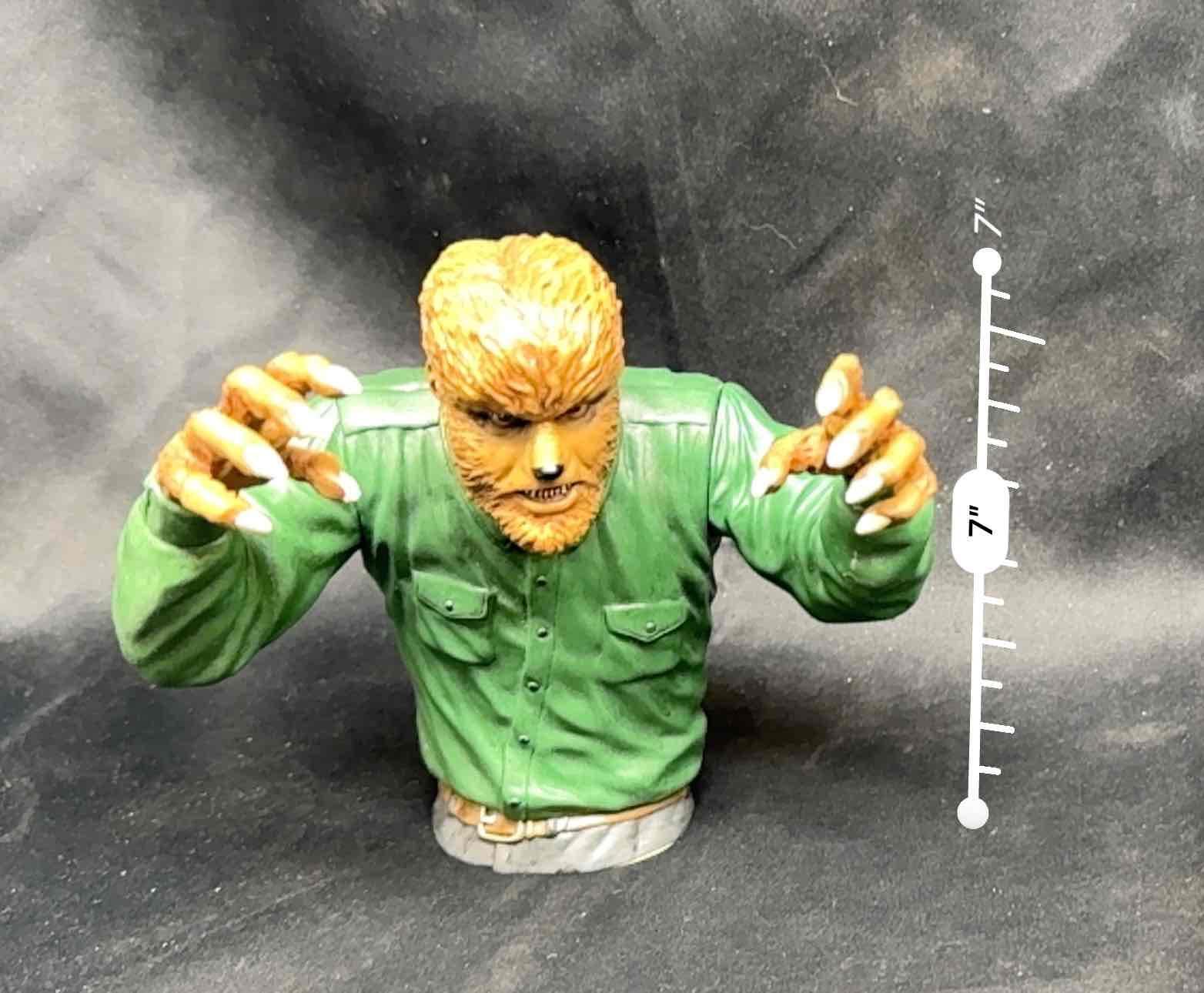 Diamond Select Universal Monsters The Wolfman Collector Bank