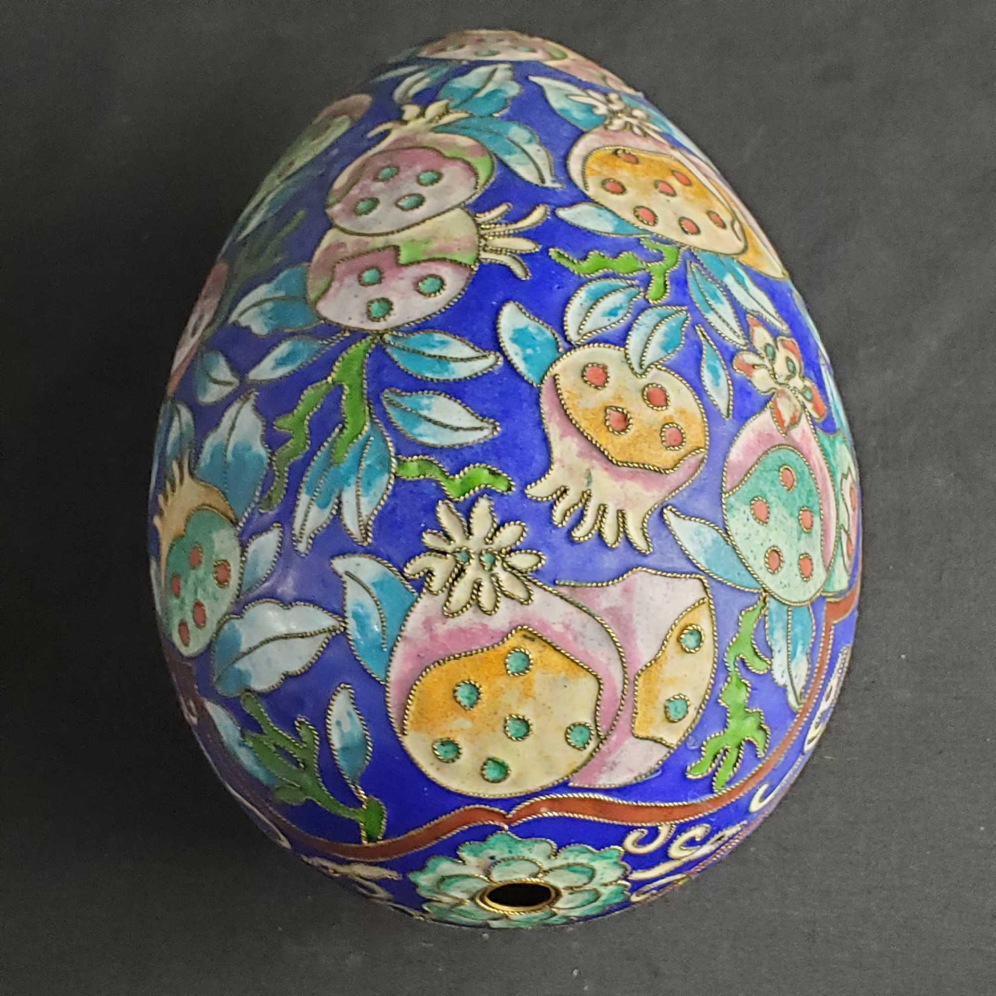 Chinoiserie Handmade Cloisonne Egg Sherry Rowe signed african safari handmade/painted egg With stand