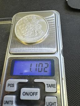 1 Troy Ounce 999 Fine Silver Holiday Wishes Bullion Coin