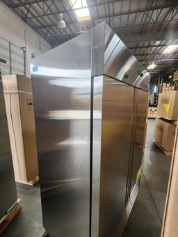 COMMERCIAL STAINLESS STEEL 2-DOOR REACH-IN FREEZER ST-49BF untested