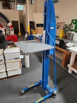 Manual 440 lb Crank Lift