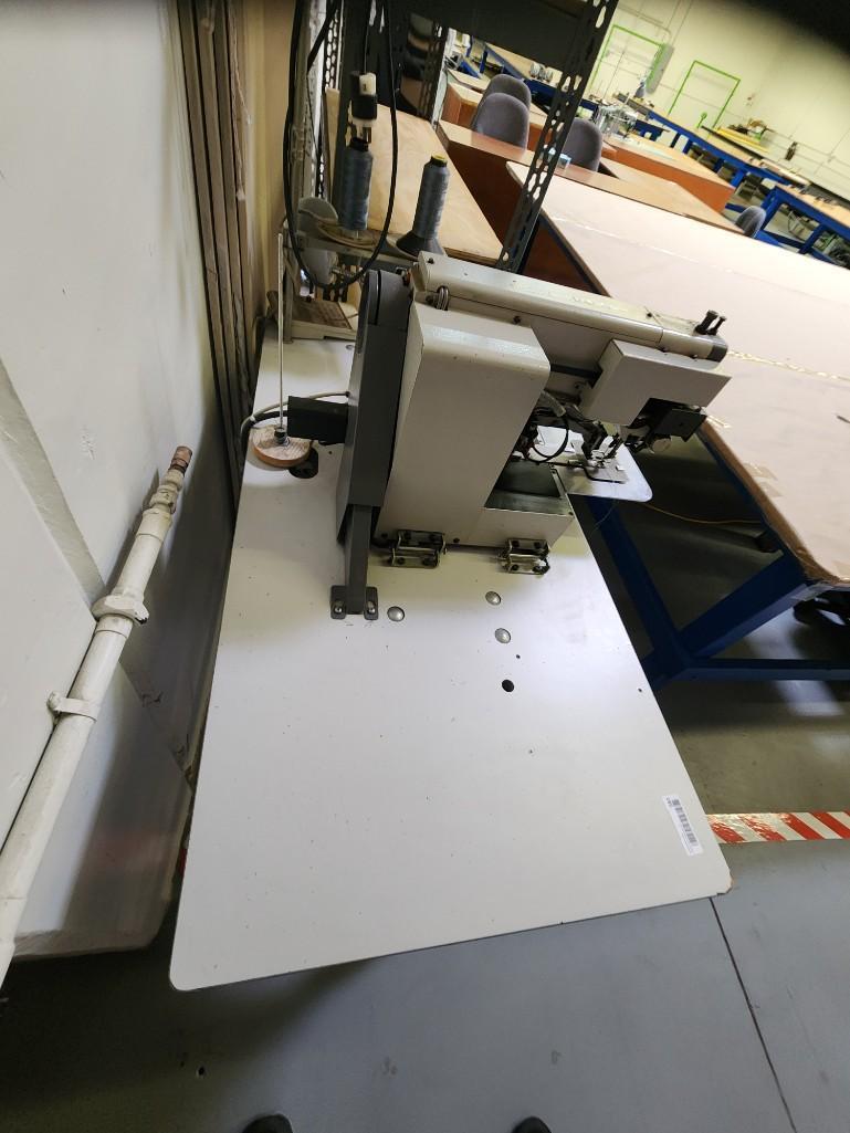 Mitsubishi sewing machine 1998 with table