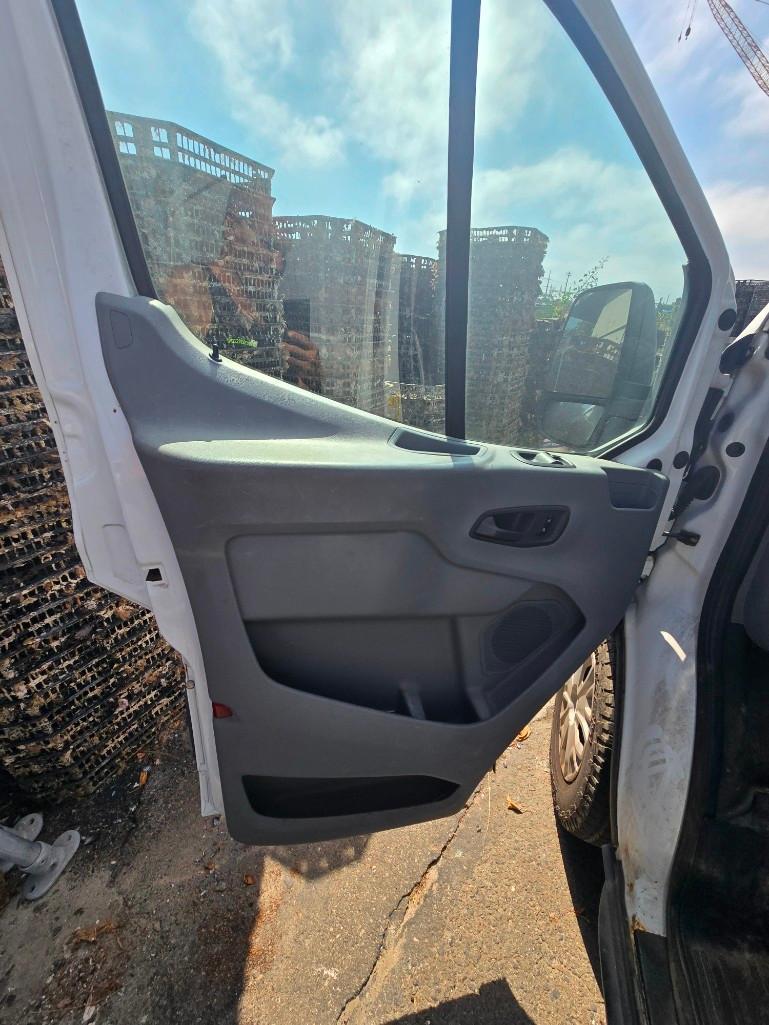 2015 Ford Transit Van, VIN # 1FTNE1YM7FKA79233 no smog cert for dealer or export