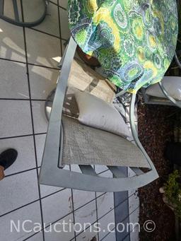 Patio Set with circular Table 4 chairs Umbrella loc 92130