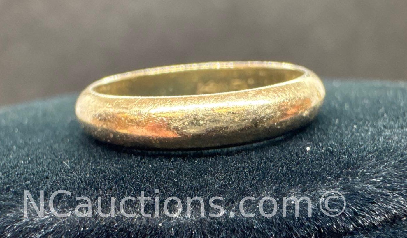 14k Gold Band Ring 3.21 Grams Size 6