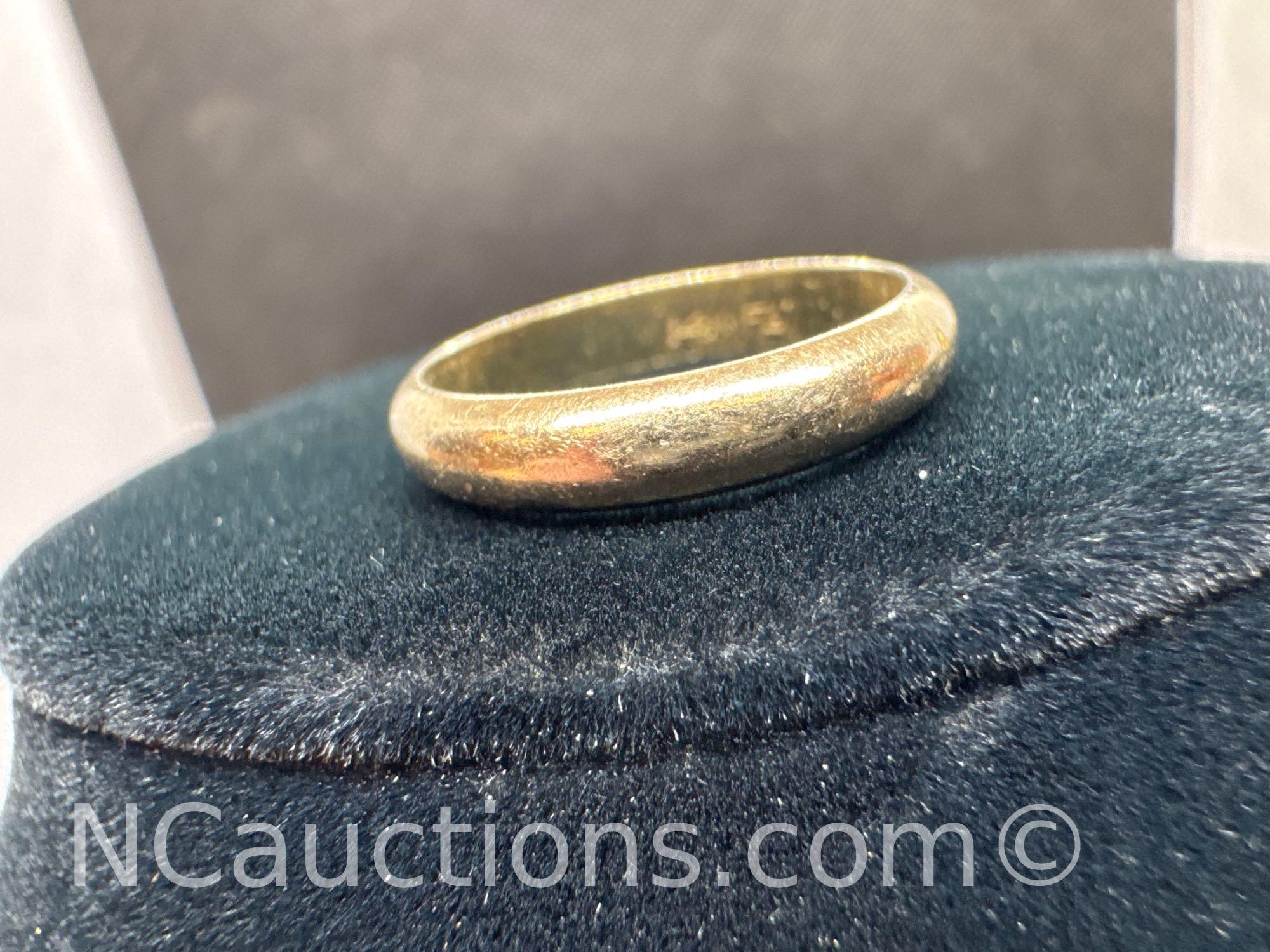 14k Gold Band Ring 3.21 Grams Size 6