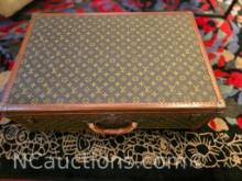 Alzer Suitcase, Steamer Trunk says Louis Vuitton