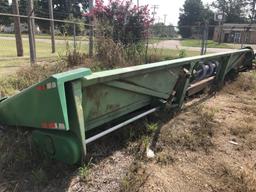 John Deere 844 Corn Header