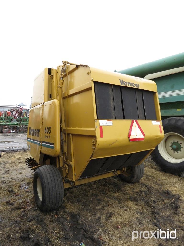 Vermeer 605K Baler