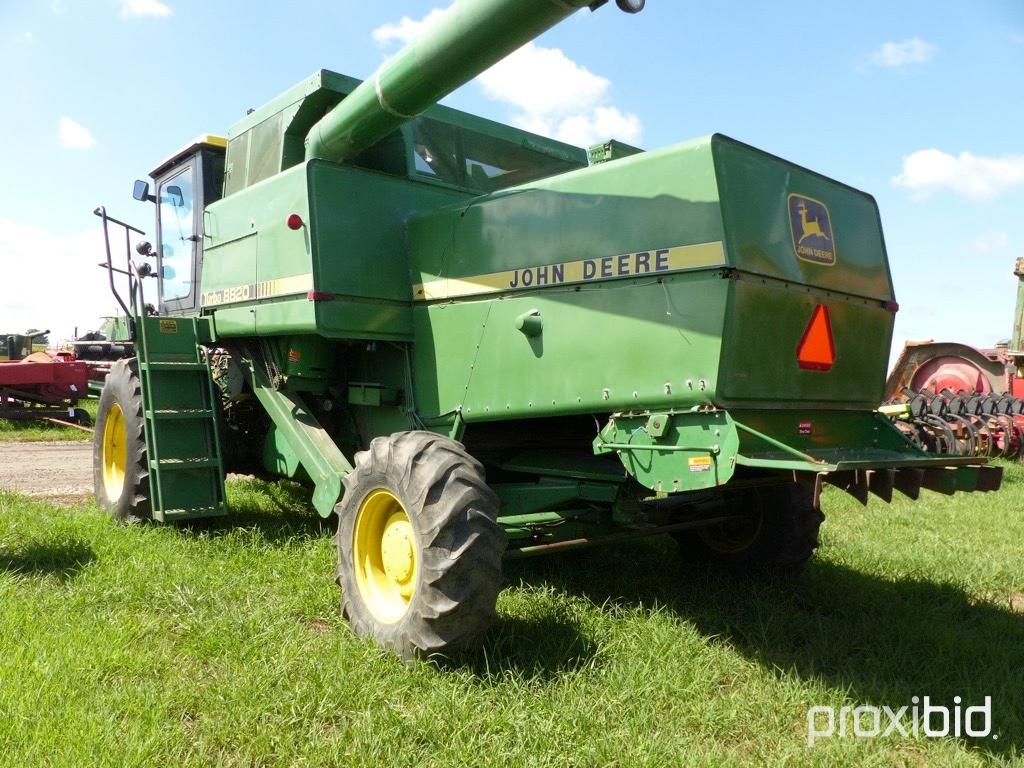 John Deere 8820 Turbo Combine (4WD, 4500 Hours)