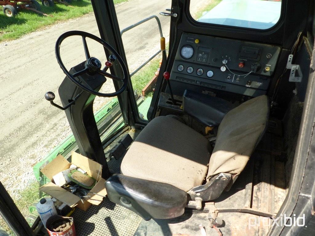 John Deere 8820 Turbo Combine (4WD, 4500 Hours)