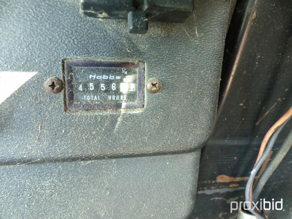 John Deere 8820 Turbo Combine (4WD, 4500 Hours)