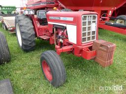 International 674 Tractor