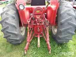 International 674 Tractor
