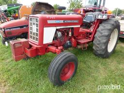 International 674 Tractor