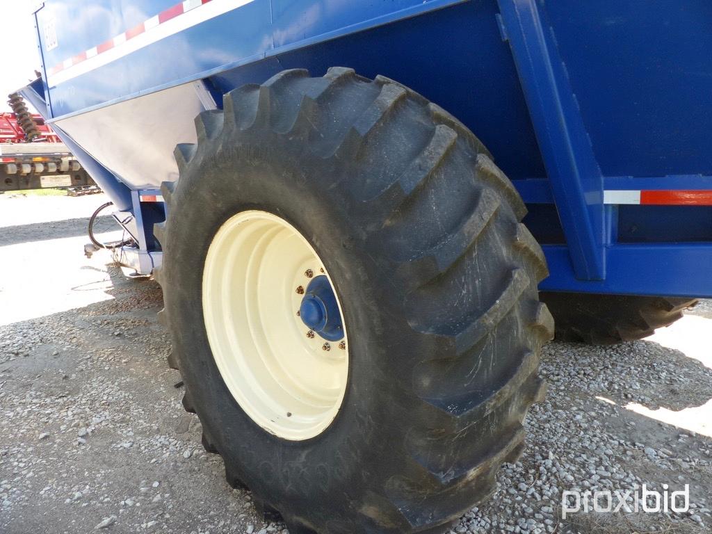 Kinze 600 Grain Cart