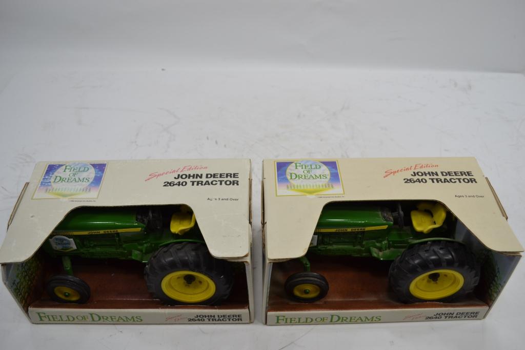 John Deere 2640 Tractor Set of 2