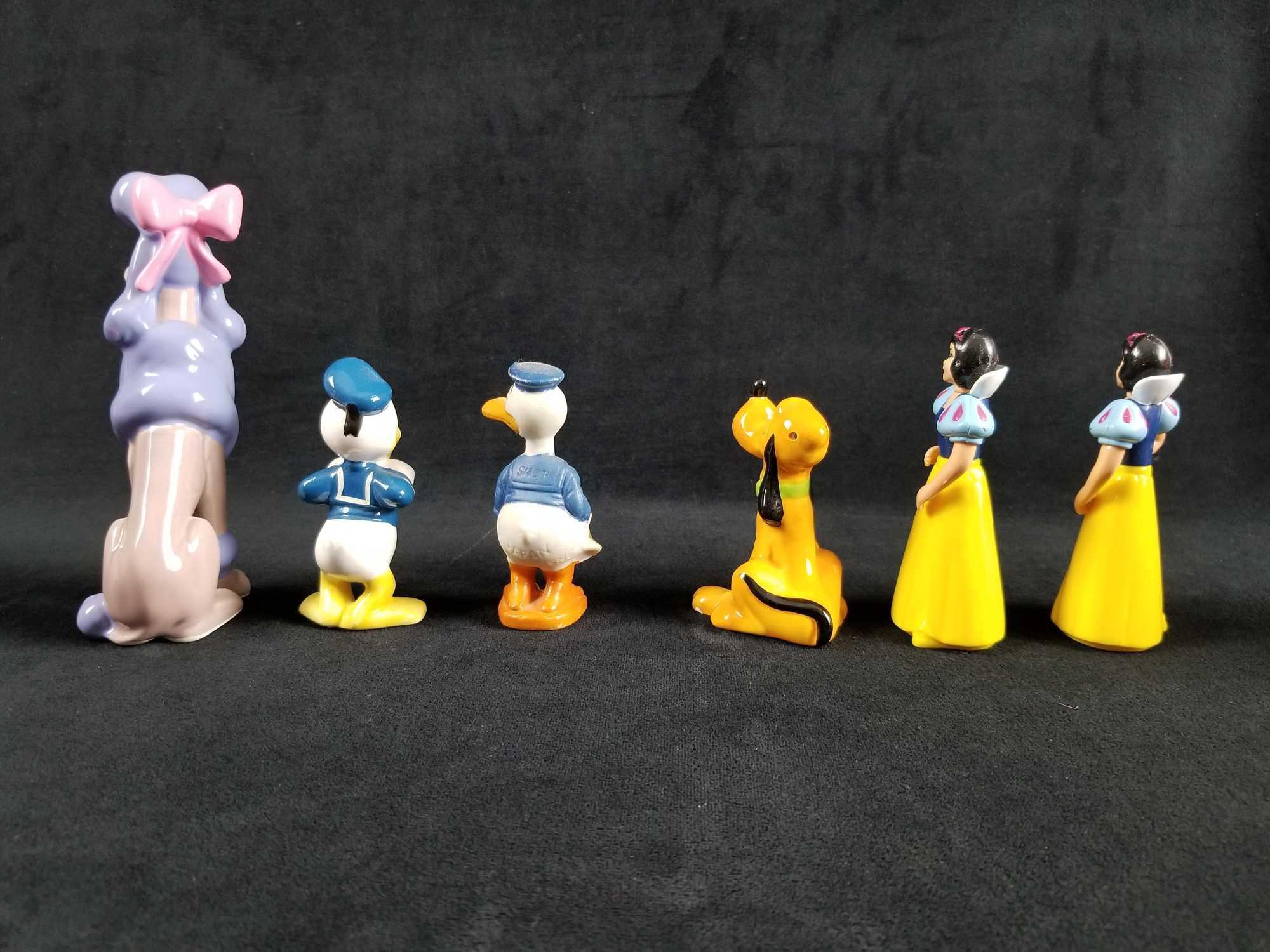 Lot Of 9 Vintage Mixed Walt Disney Characters Snow White Seven Dwarfs Figurines Donald Pluto Oliver
