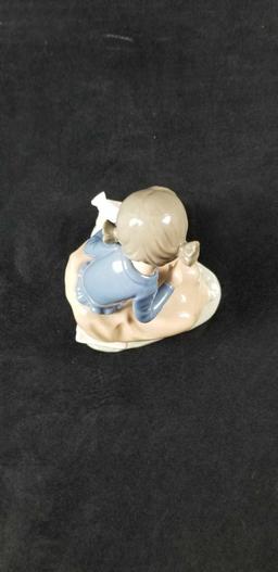 Nao by Lladro Ever So Gently Girl With Doves