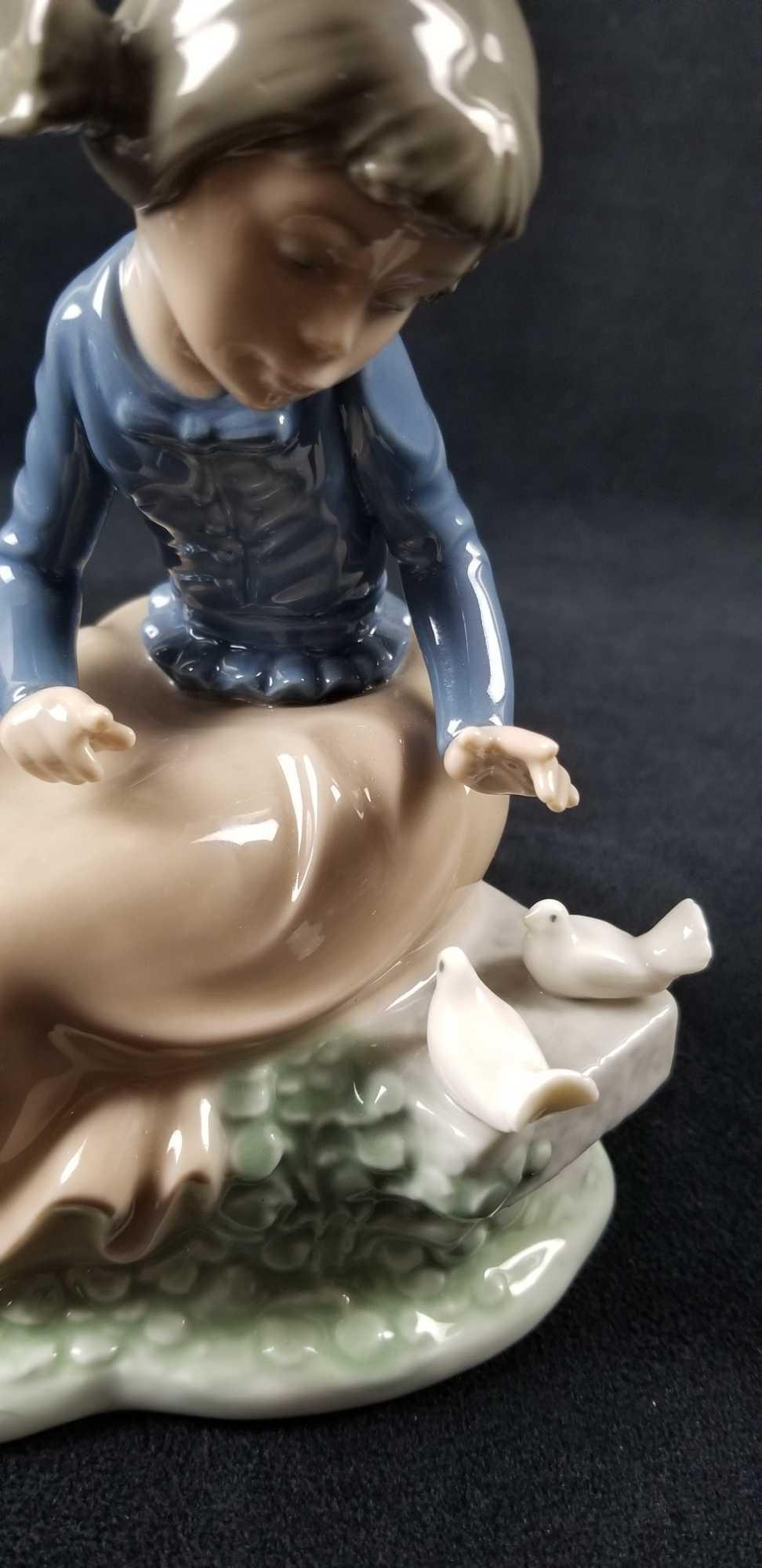 Nao by Lladro Ever So Gently Girl With Doves