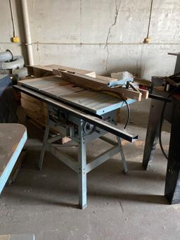 Delta 36-600 Table Saw