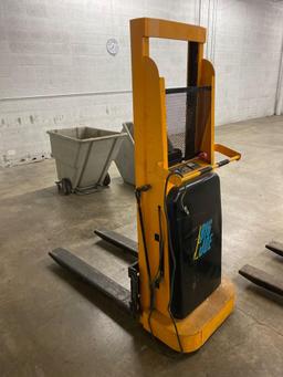 Big Joe Electric Pallet Jack